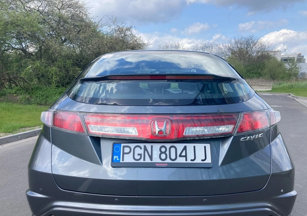 Honda Civic cena 26300 przebieg: 195000, rok produkcji 2009 z Poznań małe 301